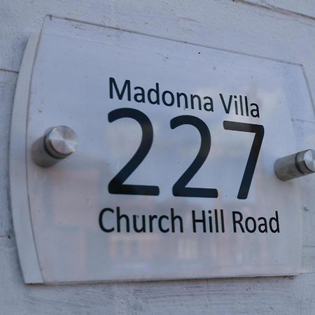 Madonna Villa Birmingam Exterior foto